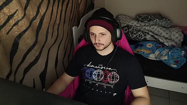 Snapshot of iurytx chatting on 03.06.25 iurytx online show from 03.06.25