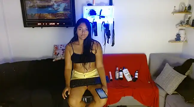 Snapshot of Chiara_petterson chatting on 03.07.25 Chiara petterson online show from 03.07.25