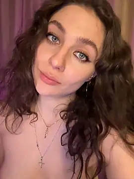 Snapshot of Your_insomniya chatting on 12.21.24 Your insomniya online show from 12.21.24