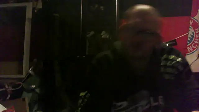 Snapshot of Die-geile-Sau chatting on 09.13.25 Die-geile-Sau online show from 09.13.25