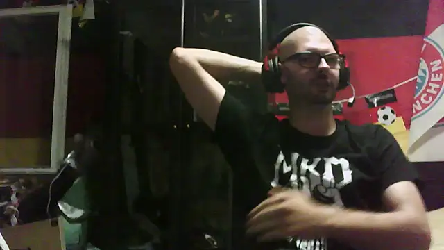 Snapshot of Die-geile-Sau chatting on 09.20.25 Die-geile-Sau online show from 09.20.25