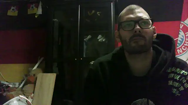 Snapshot of Die-geile-Sau chatting on 10.30.25 Die-geile-Sau online show from 10.30.25