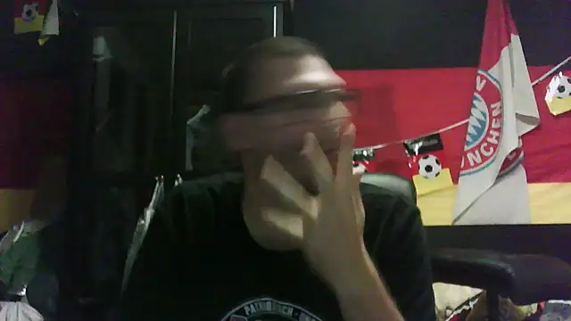 Snapshot of Die-geile-Sau chatting on 11.17.25 Die-geile-Sau online show from 11.17.25