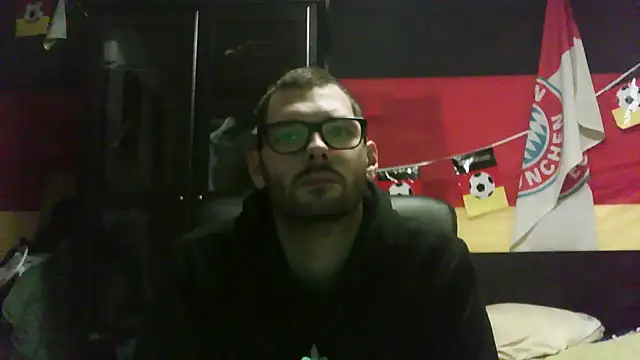 Snapshot of Die-geile-Sau chatting on 11.23.25 Die-geile-Sau online show from 11.23.25