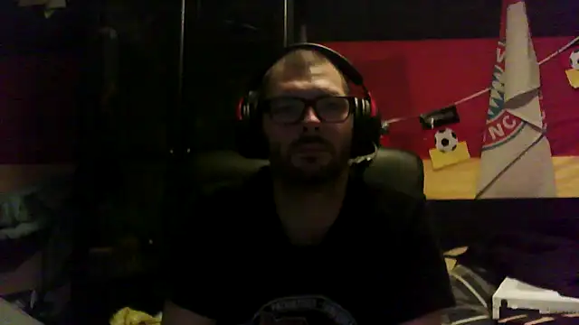 Snapshot of Die-geile-Sau chatting on 12.04.25 Die-geile-Sau online show from 12.04.25