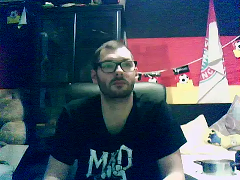 Snapshot of Die-geile-Sau chatting on 12.17.25 Die-geile-Sau online show from 12.17.25