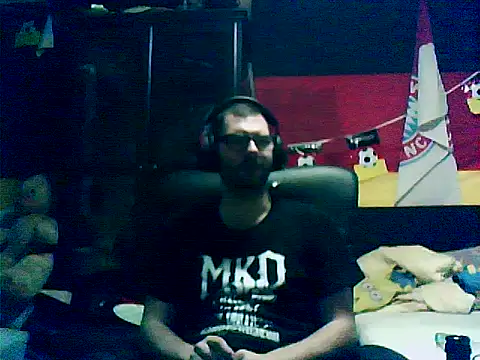 Snapshot of Die-geile-Sau chatting on 12.22.25 Die-geile-Sau online show from 12.22.25