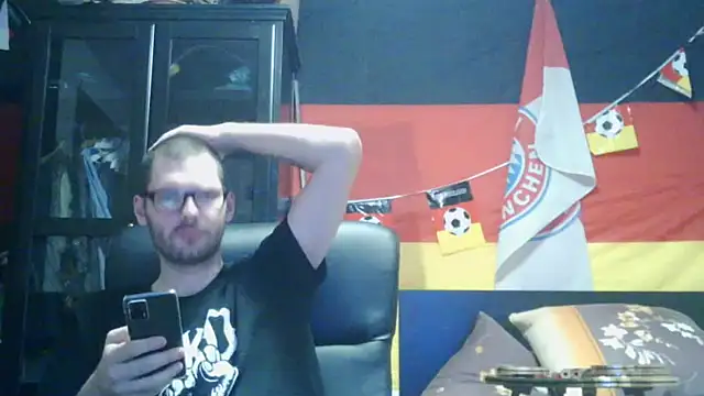 Snapshot of Die-geile-Sau chatting on 01.15.26 Die-geile-Sau online show from 01.15.26