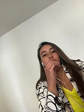 Vaiolet a online show from 07.03.26
