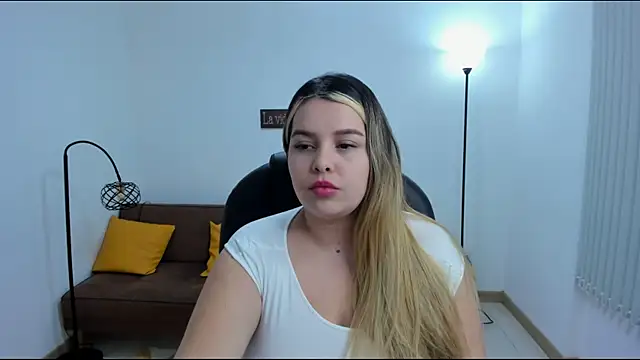 camiilaa1 online show from 02.08.25