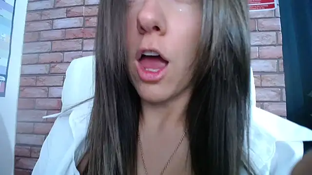 Snapshot of HarleyRebz chatting on 11.03.25 HarleyRebz online show from 11.03.25