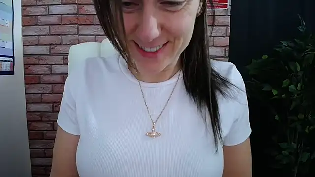 Snapshot of HarleyRebz chatting on 12.02.25 HarleyRebz online show from 12.02.25