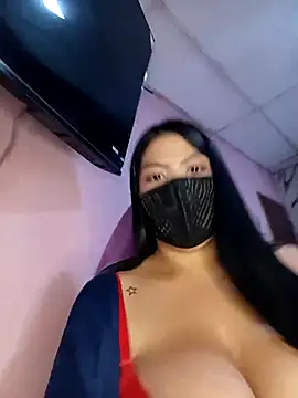 Snapshot of kanyat_ chatting on 11.19.25 kanyat online show from 11.19.25