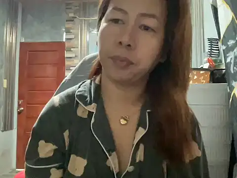 Snapshot of UrLove_Marga chatting on 04.27.26 UrLove Marga online show from 04.27.26