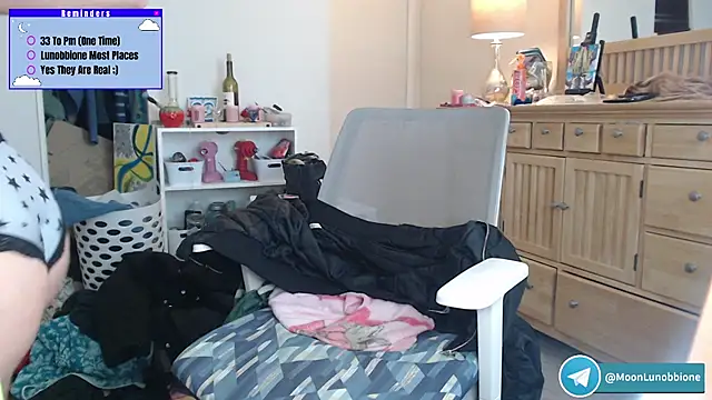 Snapshot of Lunobbione chatting on 02.25.26 Lunobbione online show from 02.25.26