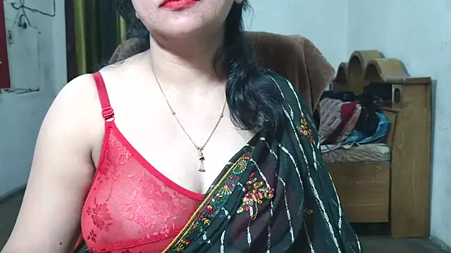 Snapshot of Cute_Mahi22 chatting on 11.14.25 Cute Mahi22 online show from 11.14.25