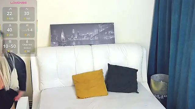 Snapshot of SashaAllford chatting on 11.27.25 SashaAllford online show from 11.27.25