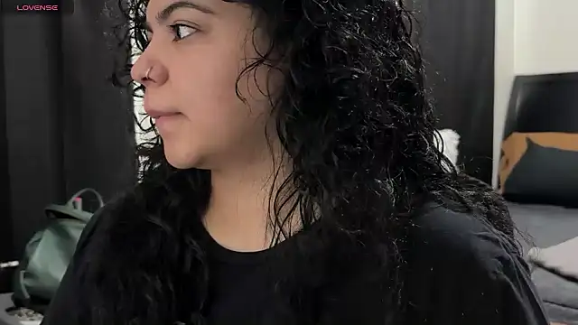 Snapshot of kimmiakiss22 chatting on 10.21.25 kimmiakiss22 online show from 10.21.25