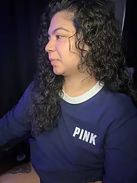 Snapshot of kimmiakiss22 chatting on 10.23.25 kimmiakiss22 online show from 10.23.25