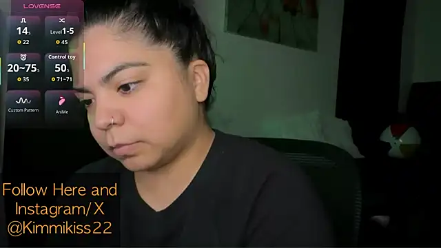 Snapshot of kimmiakiss22 chatting on 10.27.25 kimmiakiss22 online show from 10.27.25