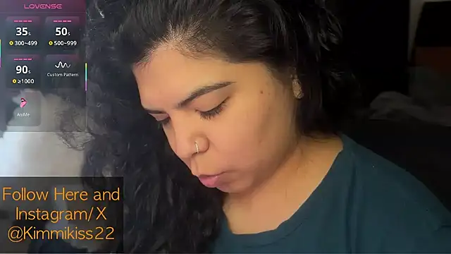 Snapshot of kimmiakiss22 chatting on 10.31.25 kimmiakiss22 online show from 10.31.25