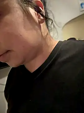 Snapshot of kimmiakiss22 chatting on 11.07.25 kimmiakiss22 online show from 11.07.25