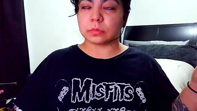 Snapshot of kimmiakiss22 chatting on 11.27.25 kimmiakiss22 online show from 11.27.25