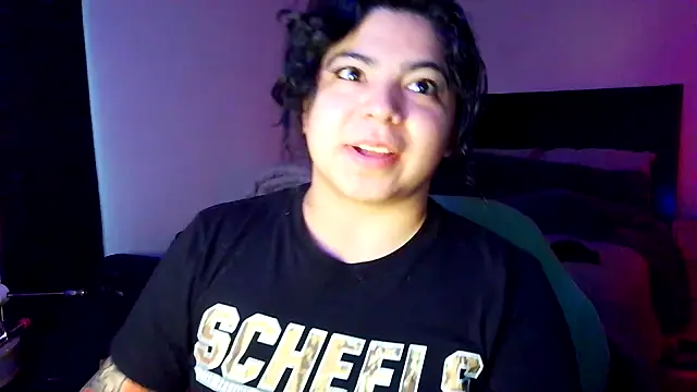 Snapshot of kimmiakiss22 chatting on 11.29.25 kimmiakiss22 online show from 11.29.25