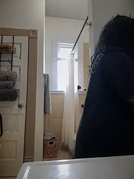 Snapshot of kimmiakiss22 chatting on 12.02.25 kimmiakiss22 online show from 12.02.25