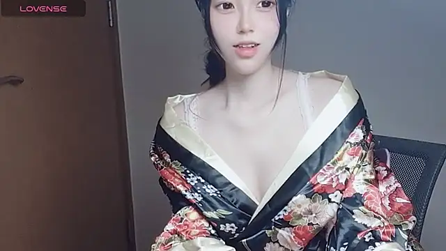 VaerySaenz online show from 11.24.25