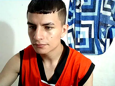 Snapshot of SHAT_SEX chatting on 10.16.25 SHAT SEX online show from 10.16.25