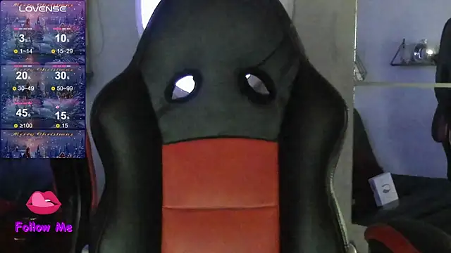 Snapshot of natasha_logan_ chatting on 12.19.25 natasha logan online show from 12.19.25