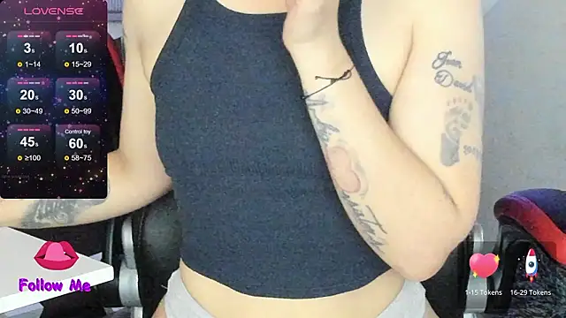 Snapshot of natasha_logan_ chatting on 02.17.26 natasha logan online show from 02.17.26