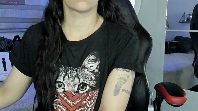 natasha logan  online show from 03.28.26