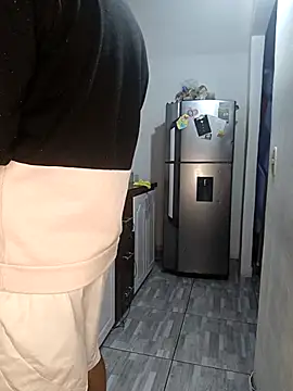 Snapshot of catire2323 chatting on 11.29.25 catire2323 online show from 11.29.25