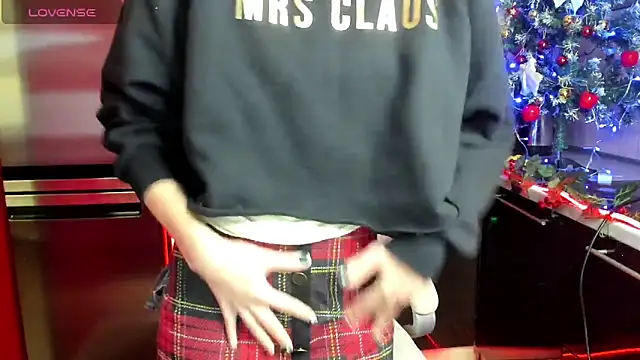 TayanaJons online show from 12.23.24