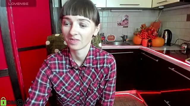 TayanaJons online show from 10.17.25