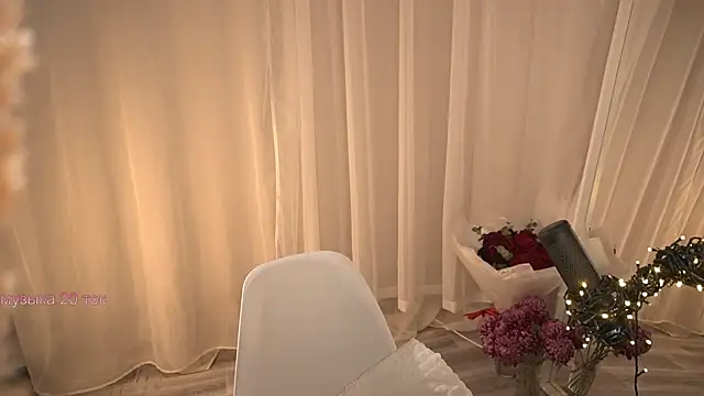 Snapshot of Poni_DII chatting on 11.19.25 Poni DII online show from 11.19.25