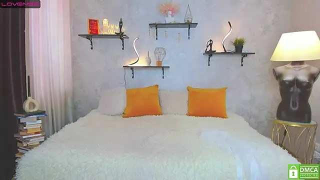 StripBianka online show from 02.08.25