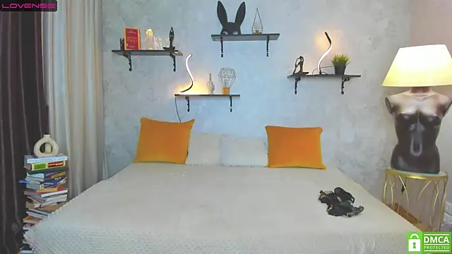 StripBianka online show from 03.14.25