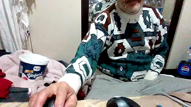 Snapshot of asira39 chatting on 11.21.25 asira39 online show from 11.21.25