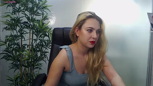 AvaBlue  online show from 01.31.25