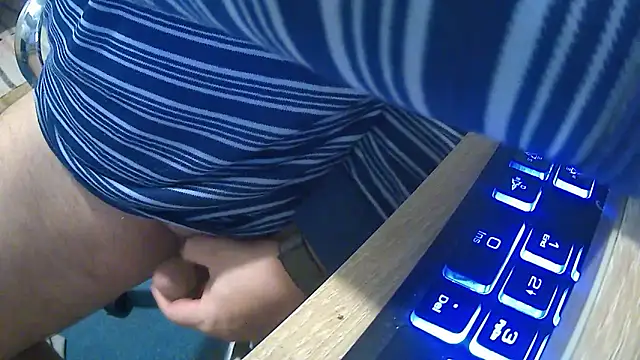 GYurmoka70 online show from 10.26.25