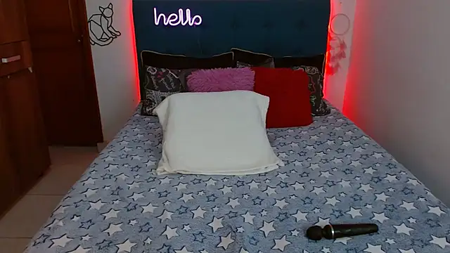 Snapshot of antonella_sweet33 chatting on 01.12.25 antonella sweet33 online show from 01.12.25