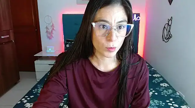Snapshot of antonella_sweet33 chatting on 02.27.25 antonella sweet33 online show from 02.27.25