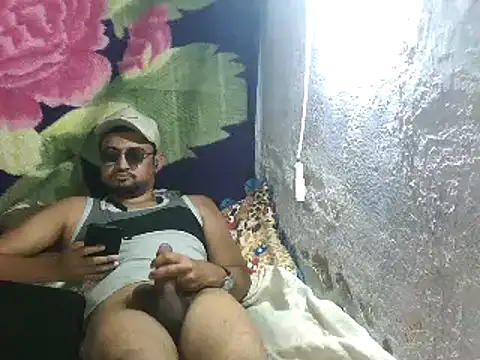 Snapshot of Rocobodymassager chatting on 02.25.26 Rocobodymassager online show from 02.25.26