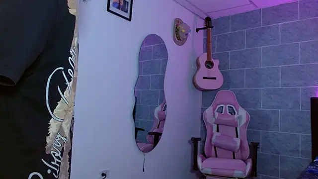 Dakota bumm online show from 04.16.26