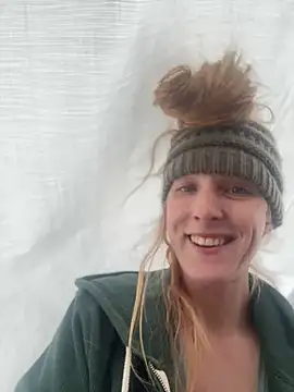 GoldenFlameGoddess online show from 03.23.25