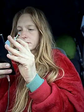 GoldenFlameGoddess online show from 12.04.25