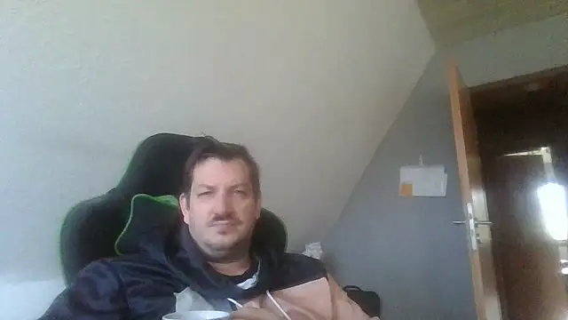 Golffahrer1982 online show from 09.25.25